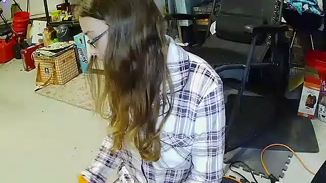 Dakota 02 online show from October 27, 2025, 12:28 pm