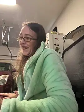 Dakota 02 online show from February 19, 2025, 2:11 pm