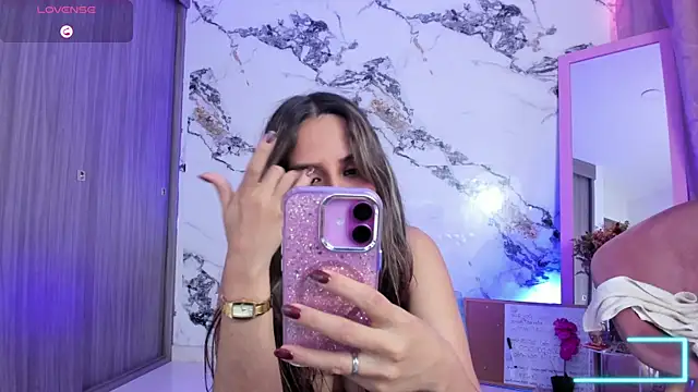 Snapshot of Annaross2 chatting on November 22, 2025, 5:12 pm Annaross2 online show from November 22, 2025, 5:12 pm