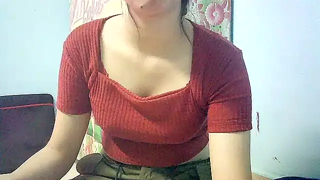 lovelydesi21 online show from February 11, 2025, 4:56 pm