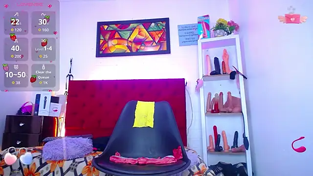 louise nails online show from November 29, 2025, 3:01 pm