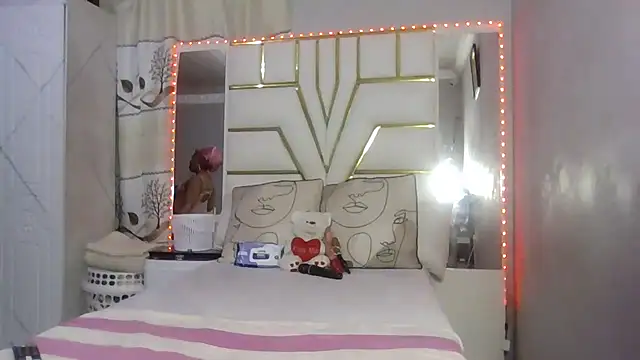 SexyyNana online show from December 23, 2025, 1:38 am