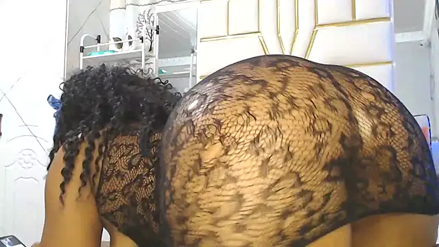 SexyyNana online show from March 27, 2026, 1:36 am