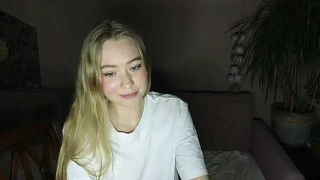 AmazovaAny online show from November 13, 2025, 3:49 pm