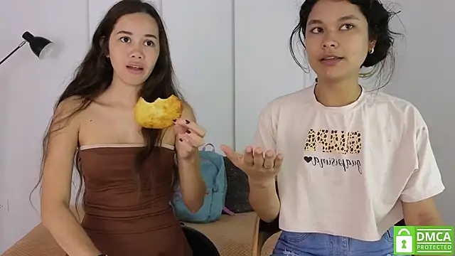 Snapshot of sexychanell_18 chatting on October 21, 2025, 1:21 pm sexychanell 18 online show from October 21, 2025, 1:21 pm