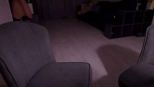 Snapshot of Alisa_Moon_ chatting on October 20, 2025, 9:37 pm Alisa Moon online show from October 20, 2025, 9:37 pm