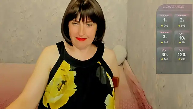 Snapshot of Rainbow_lady chatting on June 16, 2026, 10:04 am Rainbow lady online show from June 16, 2026, 10:04 am
