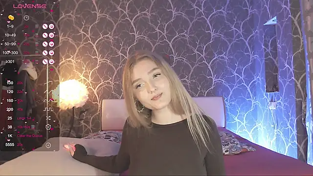 MiaMiaMeow online show from February 14, 2026, 1:22 pm