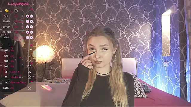 MiaMiaMeow online show from February 20, 2026, 5:04 pm