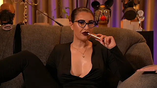 kelly kent online show from November 27, 2025, 11:38 pm