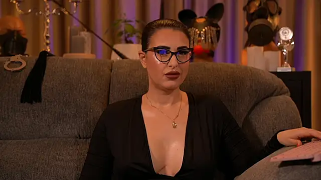 kelly kent online show from November 3, 2025, 12:27 am