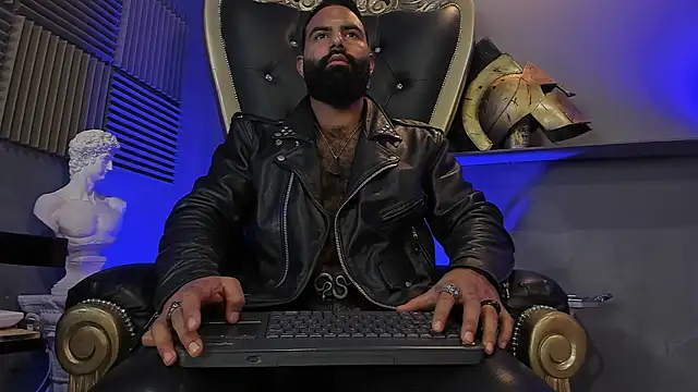 Snapshot of BeardAndrew chatting on November 14, 2025, 2:15 am BeardAndrew online show from November 14, 2025, 2:15 am