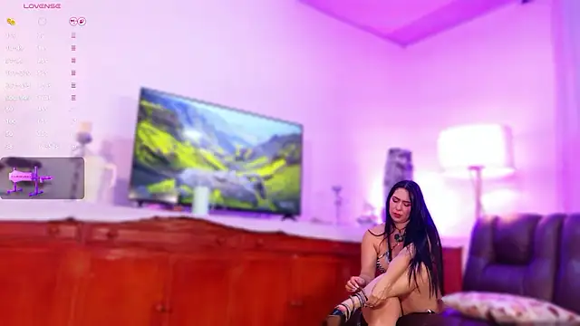 lara giraldo online show from March 5, 2026, 12:29 am