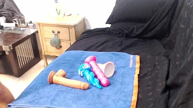 0anal21 online show from May 2, 2026, 12:32 pm
