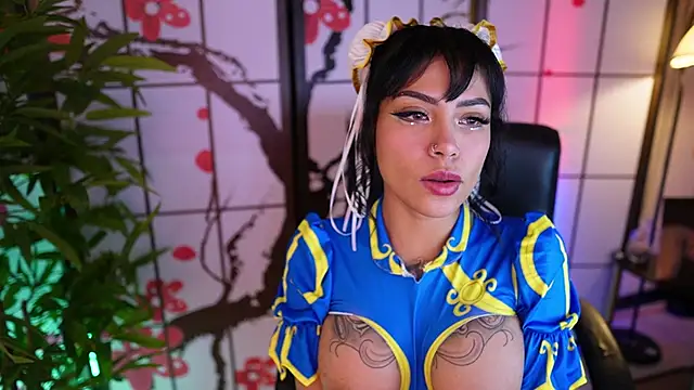 Snapshot of Scarlett_collins02 chatting on October 18, 2025, 12:56 am Scarlett collins02 online show from October 18, 2025, 12:56 am