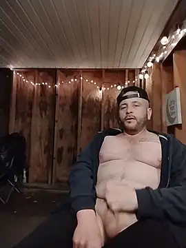 ShaneJames11 online show from May 17, 2026, 2:22 am