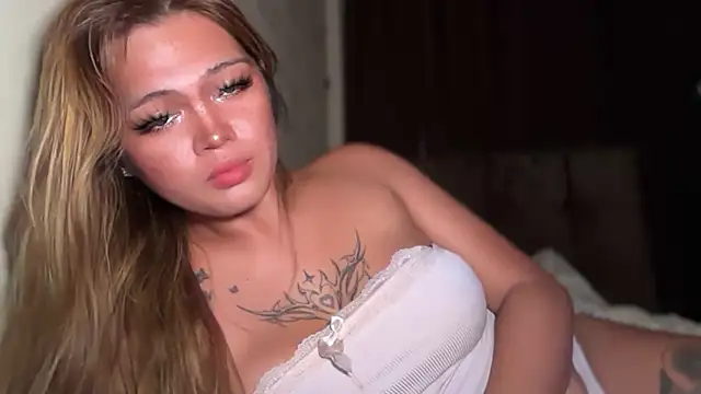 Snapshot of Claire_Brooke chatting on December 19, 2025, 2:08 pm Claire Brooke online show from December 19, 2025, 2:08 pm