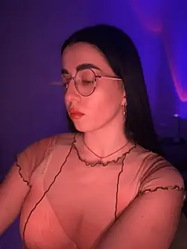 Emylia online show from February 16, 2025, 7:49 pm