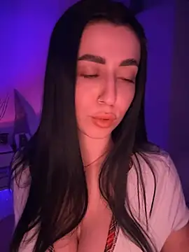 Emylia online show from January 17, 2025, 7:27 pm