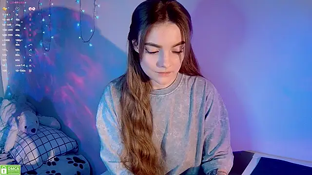 xwiuiwx online show from December 7, 2024, 2:36 am