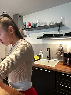 spottyyy online show from February 25, 2026, 10:37 am