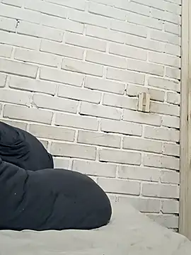 valeriaswang Lucas online show from November 14, 2025, 3:32 am