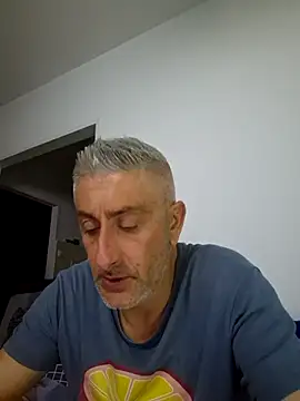 cuci45 online show from April 4, 2026, 11:11 pm