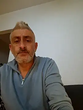 Snapshot of cuci45 chatting on January 17, 2026, 12:04 am cuci45 online show from January 17, 2026, 12:04 am