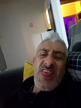 cuci45 online show from October 16, 2025, 7:55 pm