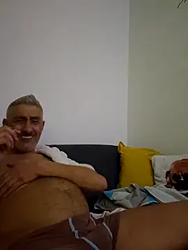 cuci45 online show from October 25, 2025, 11:05 pm