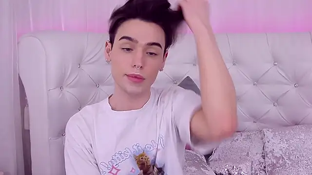 Snapshot of RobbyCharming chatting on March 3, 2025, 1:49 am RobbyCharming online show from March 3, 2025, 1:49 am