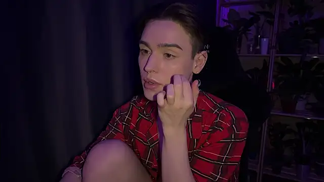 Snapshot of RobbyCharming chatting on March 13, 2025, 11:38 pm RobbyCharming online show from March 13, 2025, 11:38 pm