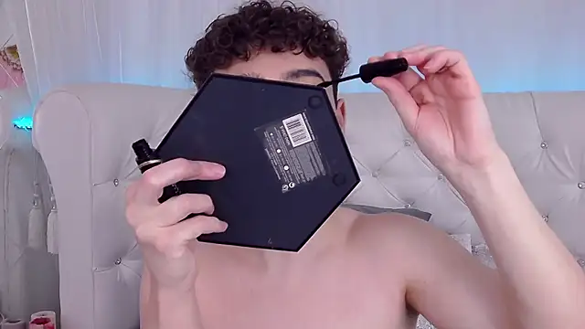 Snapshot of RobbyCharming chatting on November 5, 2025, 3:42 am RobbyCharming online show from November 5, 2025, 3:42 am