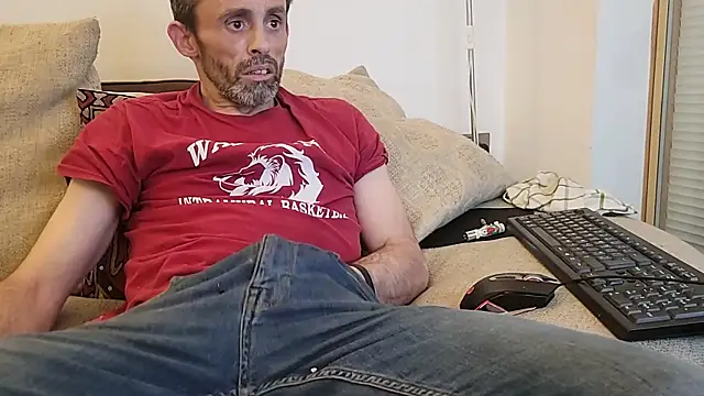 uk-bobbie-uk online show from October 4, 2025, 2:57 am