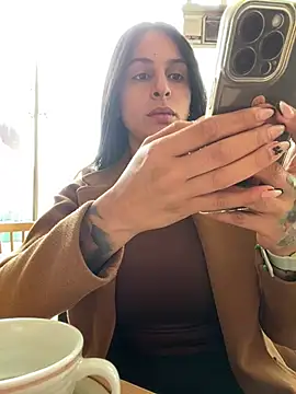 charlotte stevenss  online show from January 13, 2026, 5:06 pm