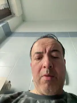 Maxi7hot online show from April 15, 2026, 7:58 am