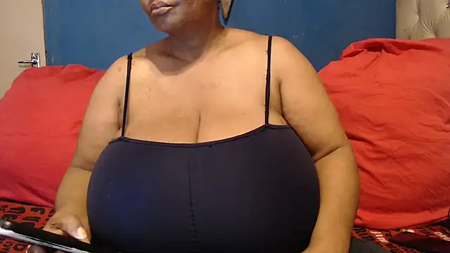 CUTEFIRMMELONSS online show from October 28, 2025, 10:58 am