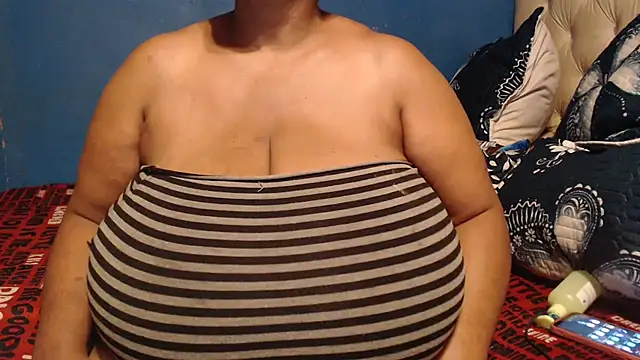 CUTEFIRMMELONSS online show from March 25, 2026, 8:19 pm