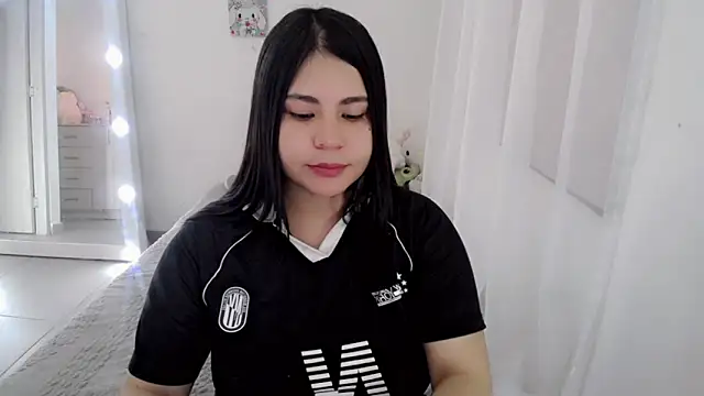 Youlittlepervertt  online show from May 20, 2026, 2:08 am