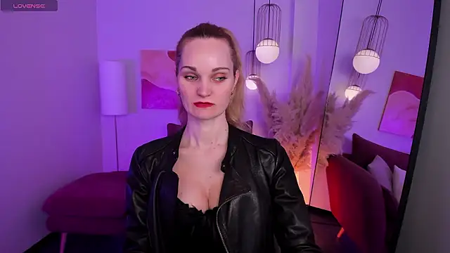 SaraSubtlety online show from March 29, 2026, 1:13 pm