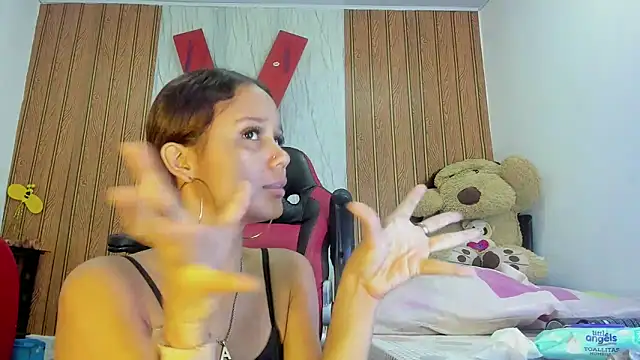 Snapshot of MarianaManzur chatting on February 24, 2026, 3:02 pm MarianaManzur online show from February 24, 2026, 3:02 pm