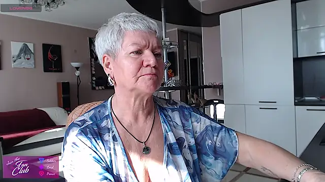 roxana brooks online show from April 5, 2026, 8:10 am