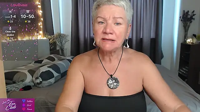 Snapshot of roxana_brooks chatting on May 8, 2026, 2:26 am roxana brooks online show from May 8, 2026, 2:26 am