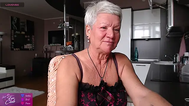 Snapshot of roxana_brooks chatting on July 22, 2026, 9:11 am roxana brooks online show from July 22, 2026, 9:11 am