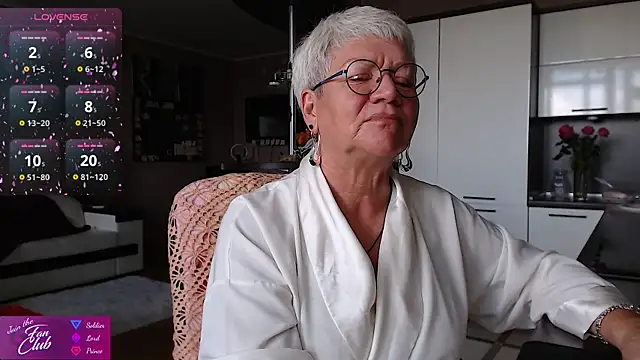 Snapshot of roxana_brooks chatting on August 2, 2026, 12:58 pm roxana brooks online show from August 2, 2026, 12:58 pm