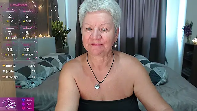 Snapshot of roxana_brooks chatting on April 23, 2026, 2:18 am roxana brooks online show from April 23, 2026, 2:18 am