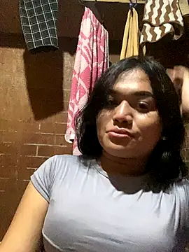 junealovexx online show from September 19, 2025, 3:27 pm