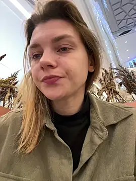 ValenciaShock online show from December 3, 2025, 6:47 am