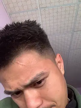 Snapshot of Hullax chatting on February 17, 2026, 2:31 am Hullax online show from February 17, 2026, 2:31 am