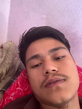 Hullax online show from November 9, 2025, 5:00 am